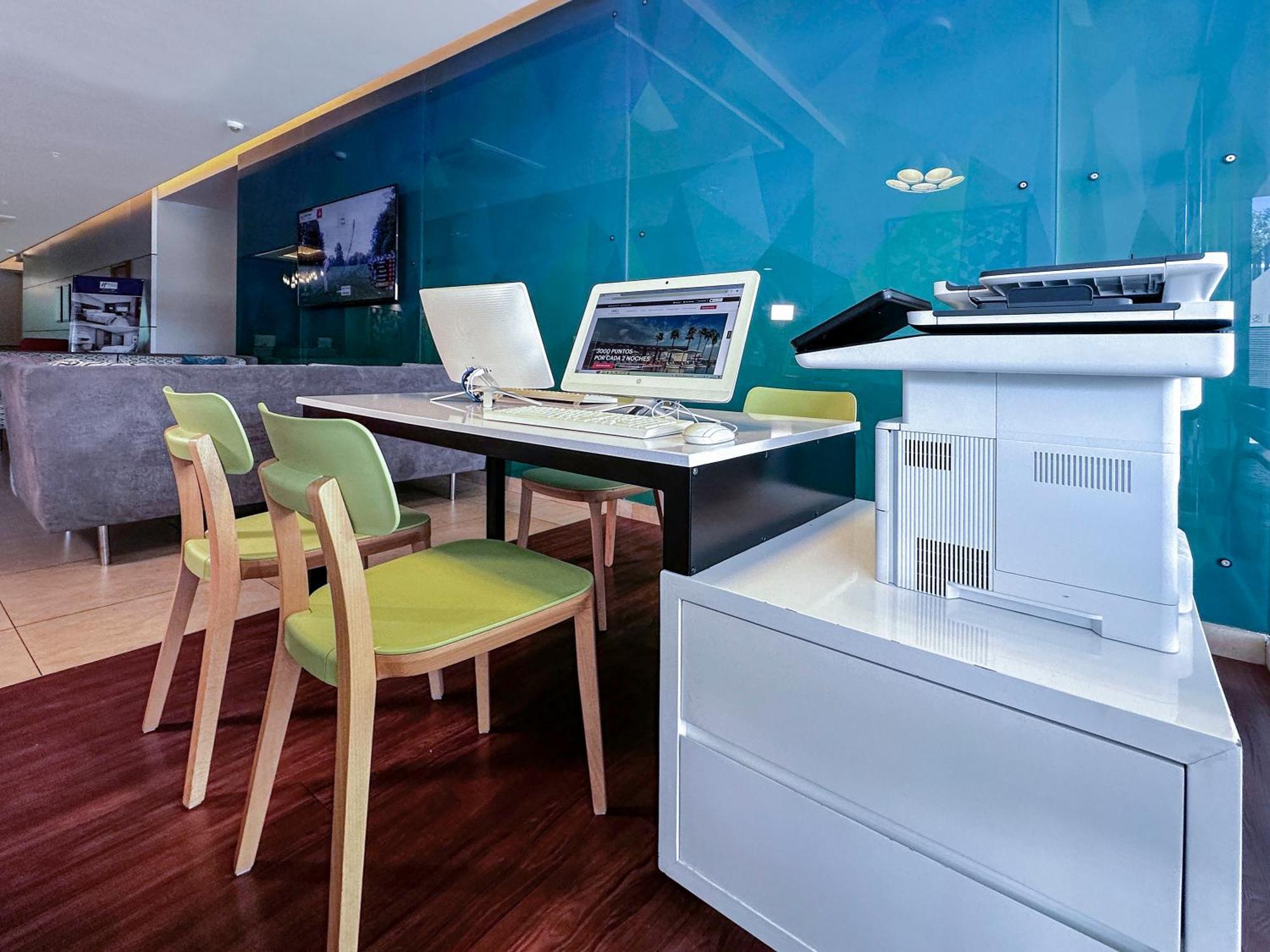 Holiday Inn Express Merida By Ihg Exterior foto
