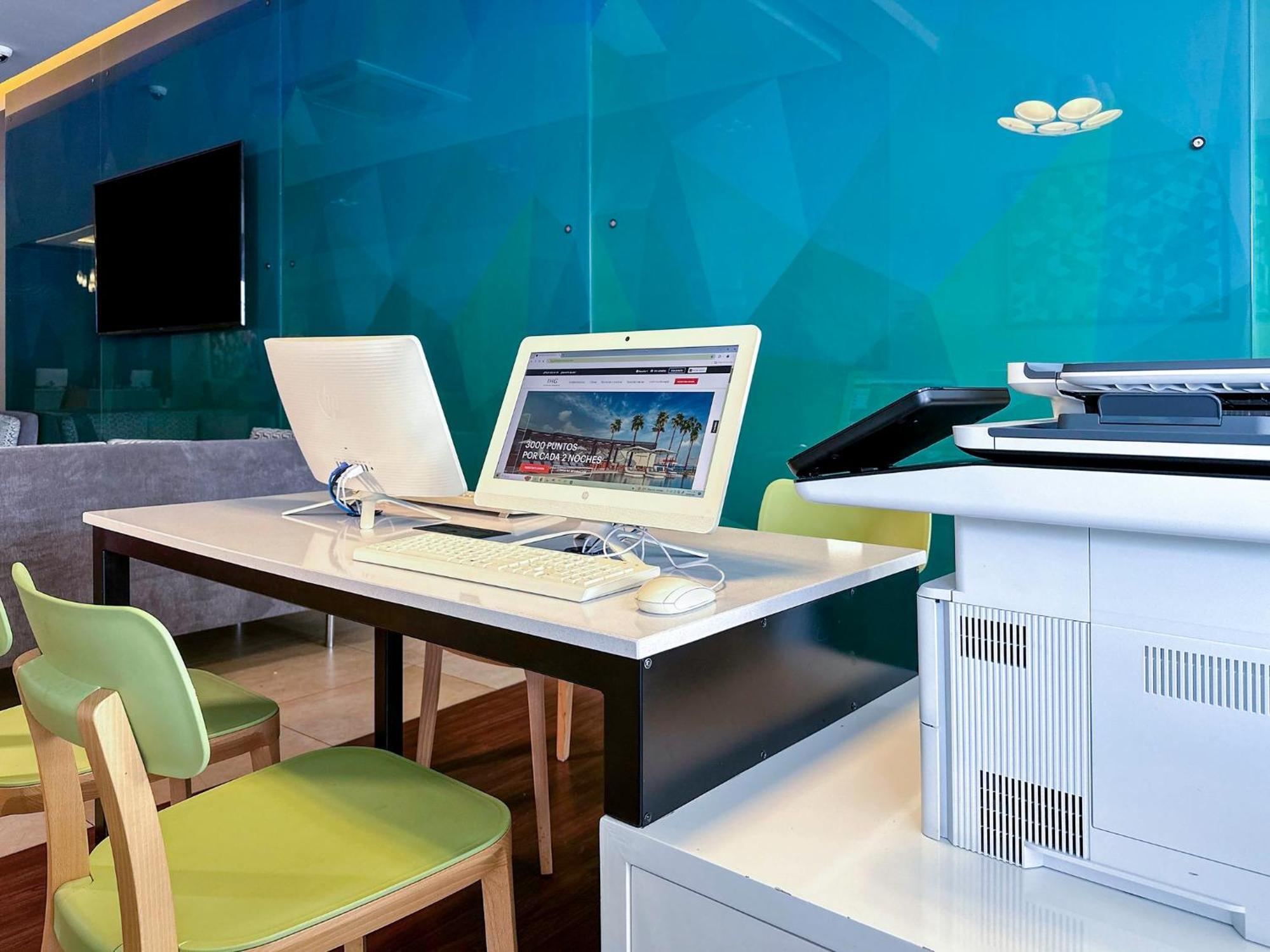 Holiday Inn Express Merida By Ihg Exterior foto