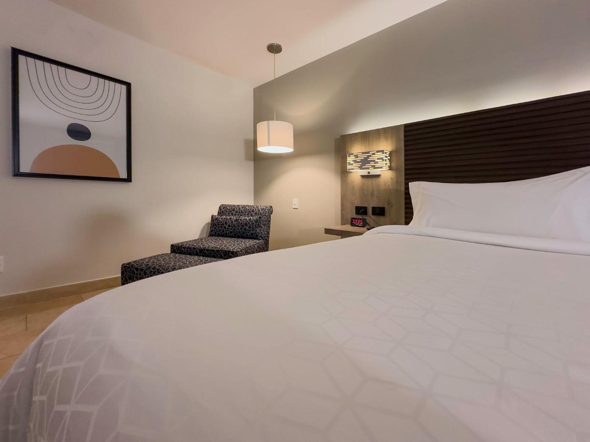 Holiday Inn Express Merida By Ihg Exterior foto